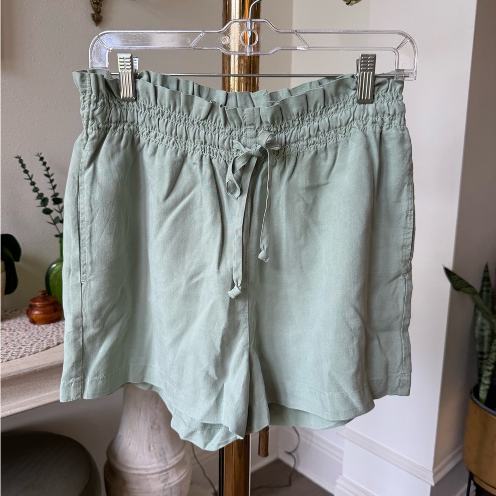 NWOT Mint Green Women's Shorts by Chelsea & Violet